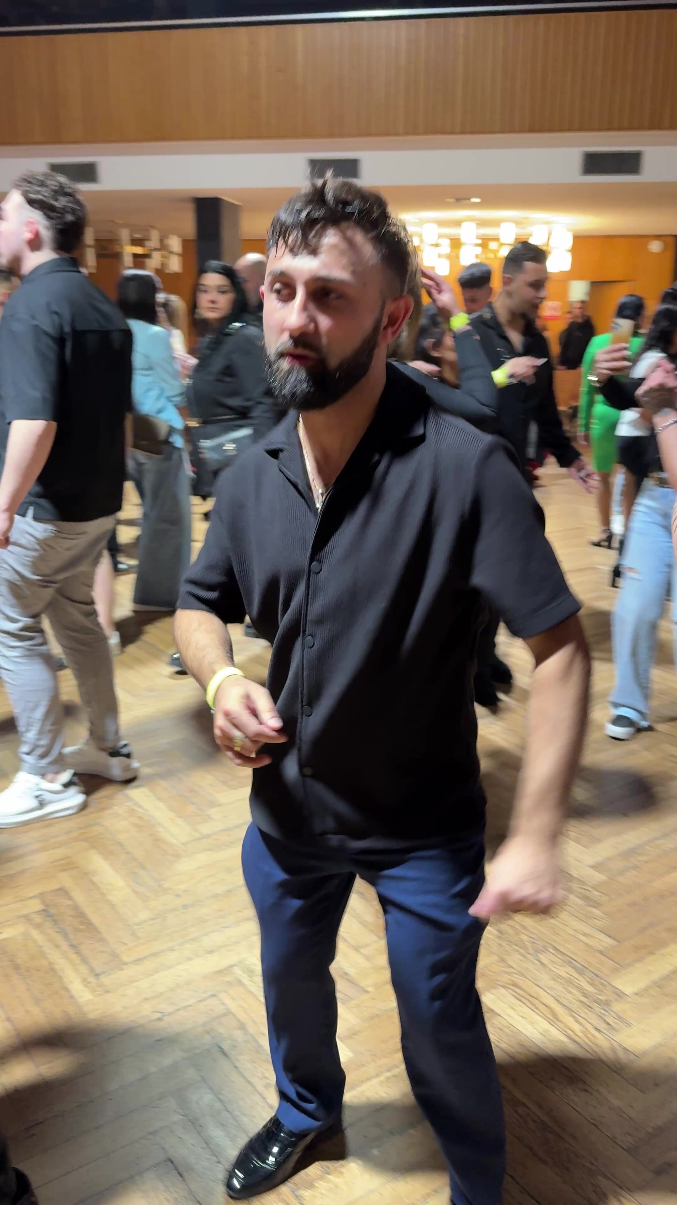 @Ezel Niko Petik
