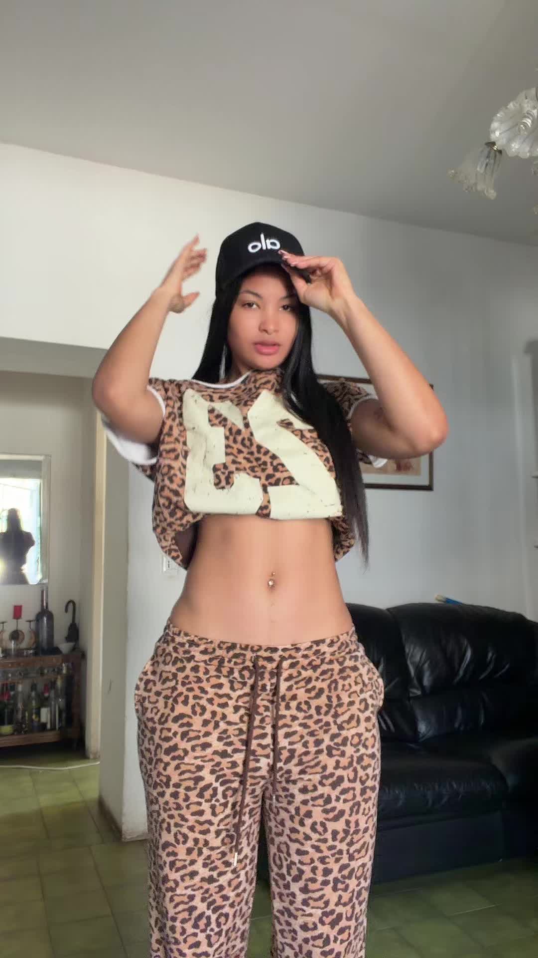 @Mulatacha25