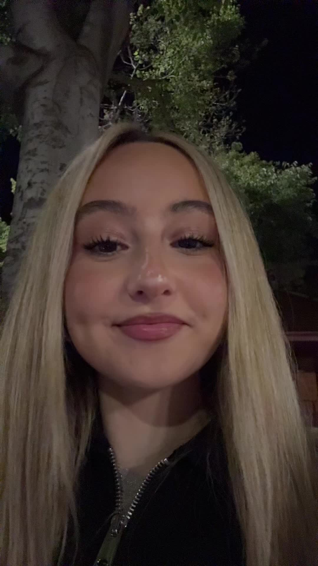 @carlaatraverr2