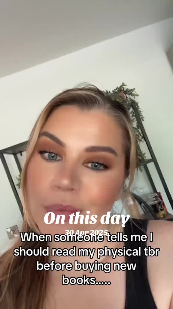 @📚 PlotTwistPixie 🧚&zwj;♂️