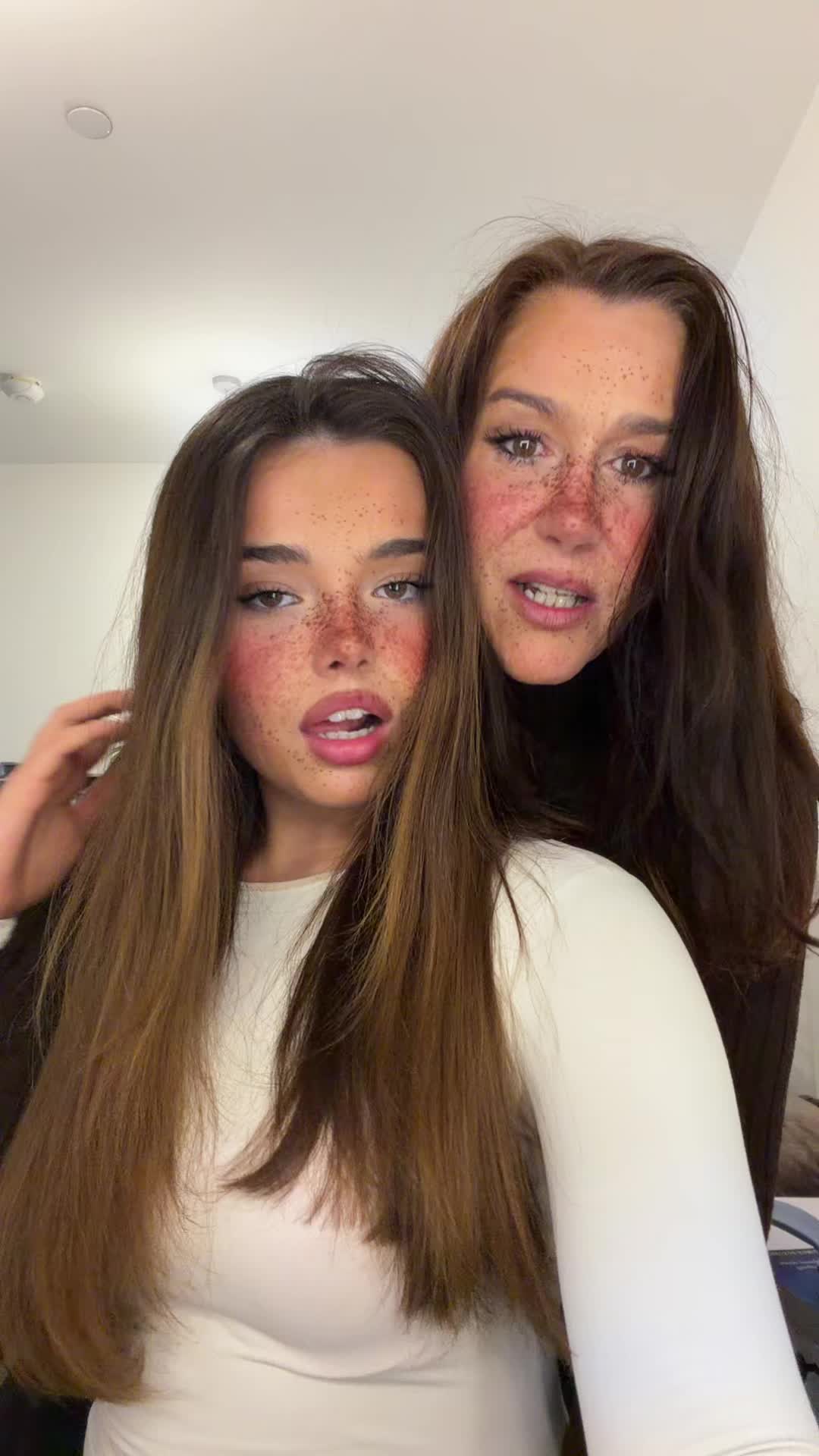 @laurencozens