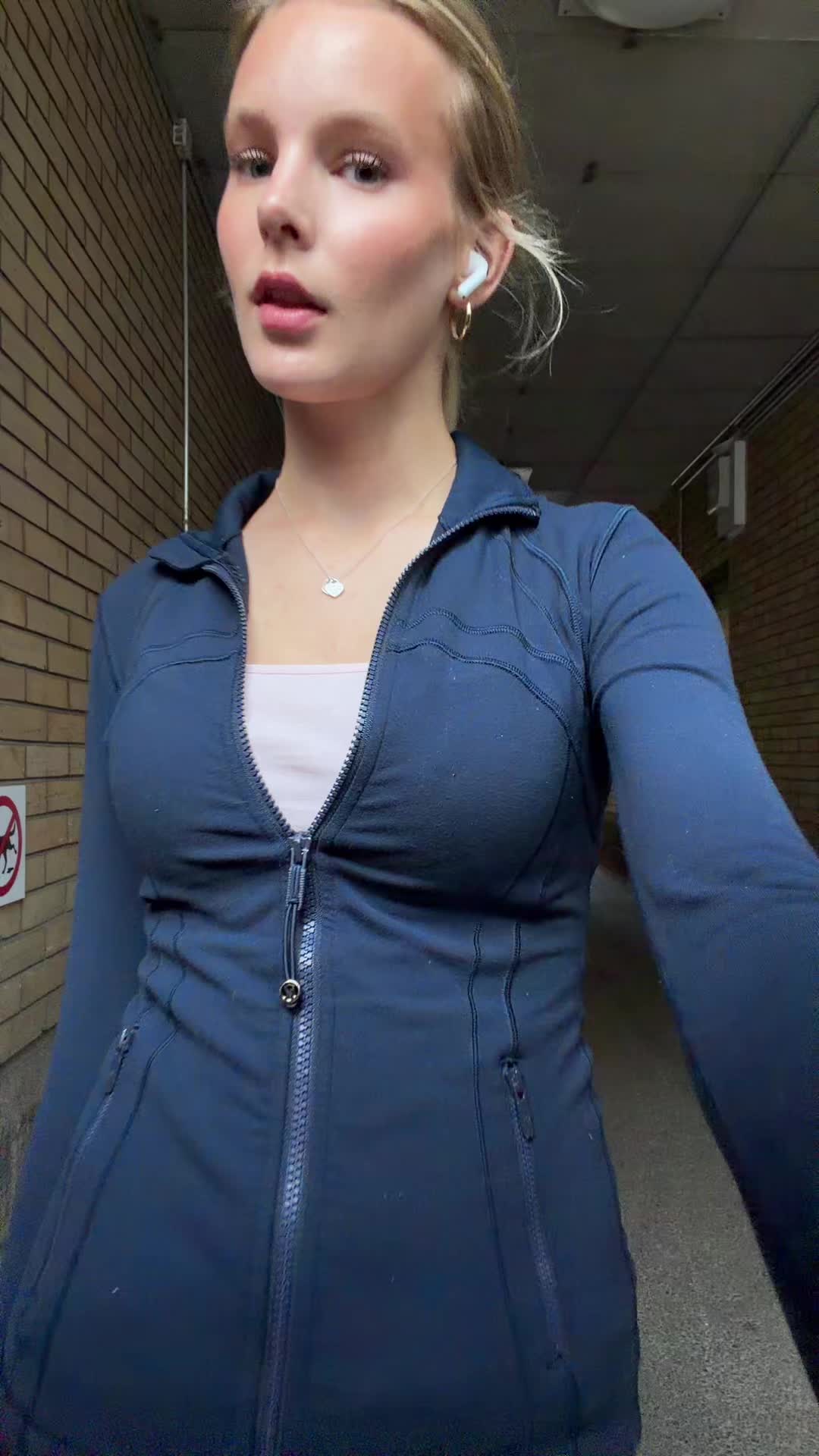 @Ronja🦩