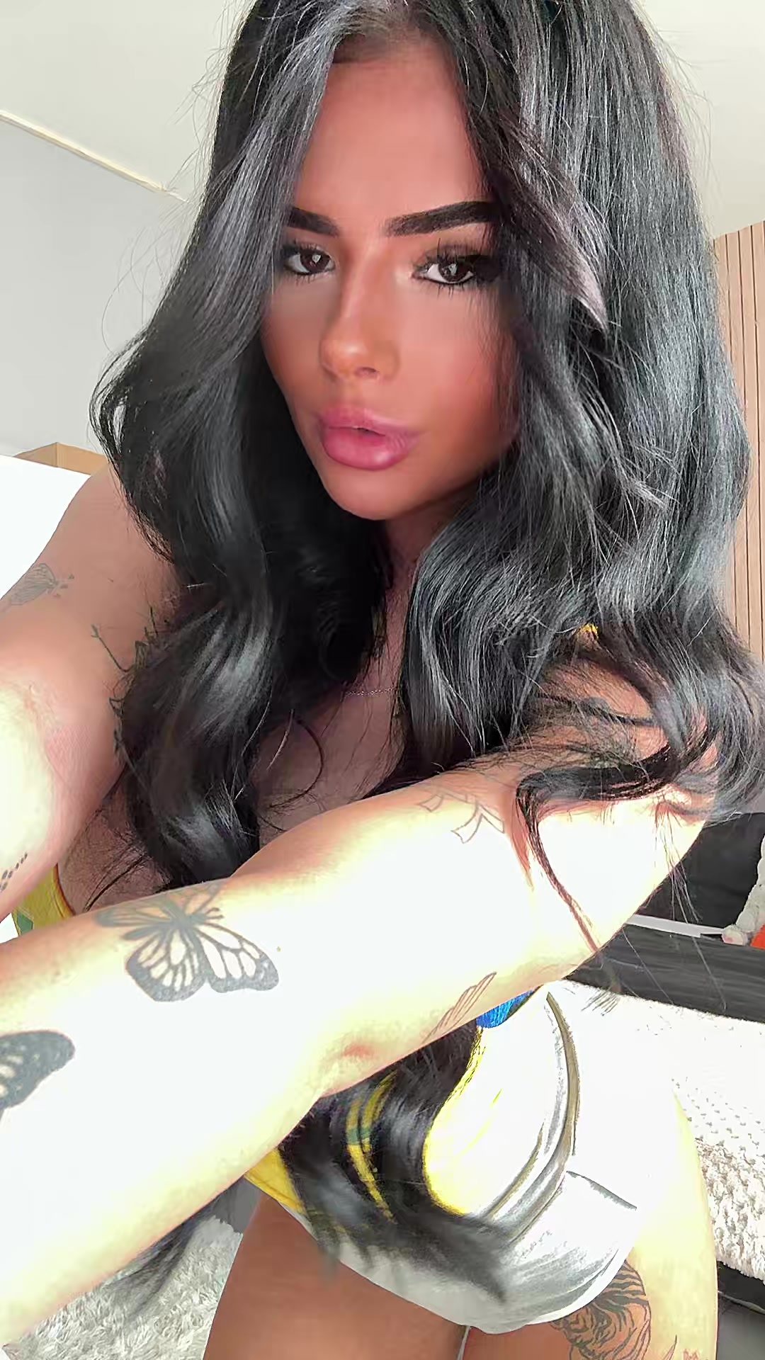 @brunettebaddyy