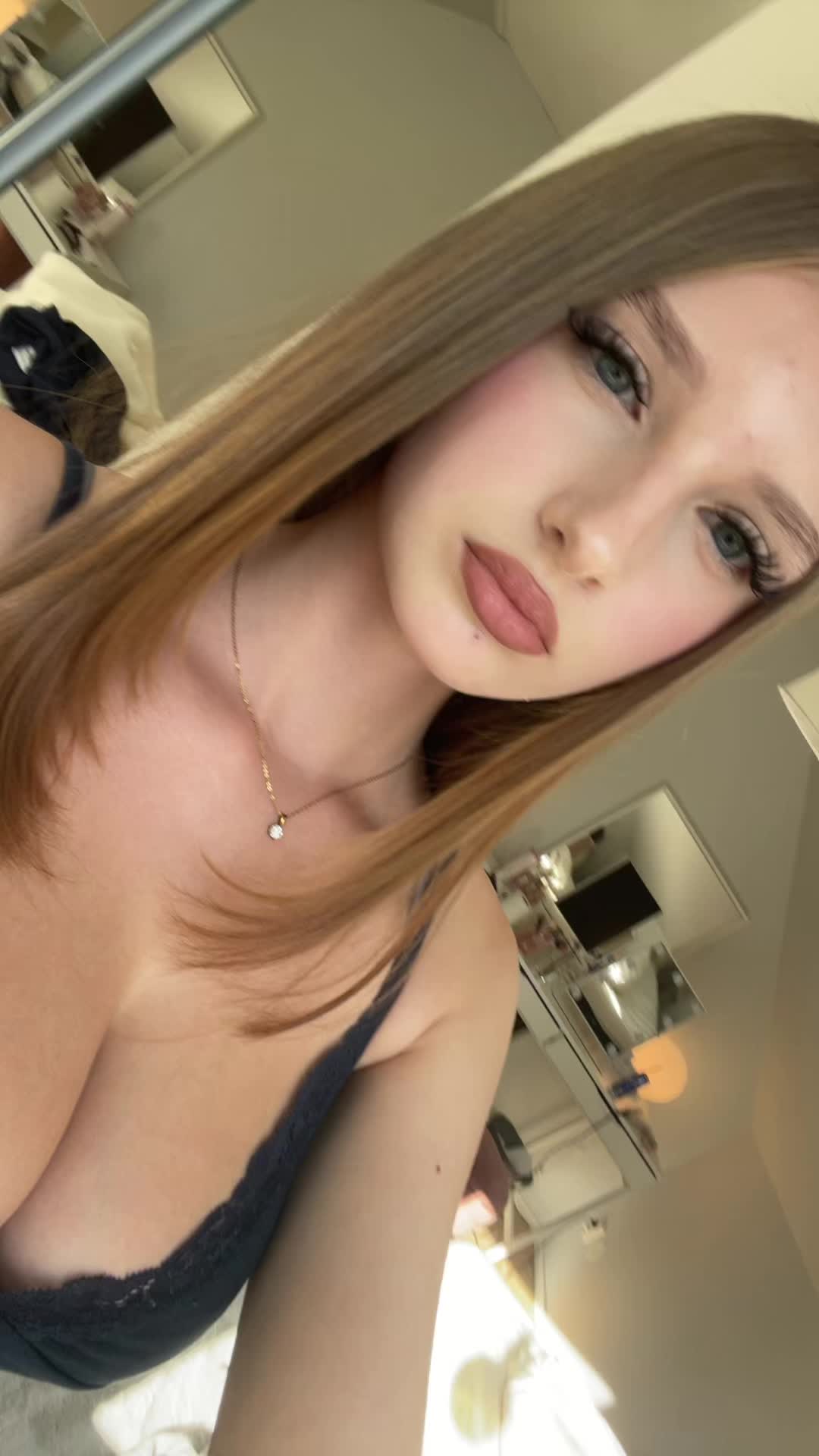 @𝓛💸