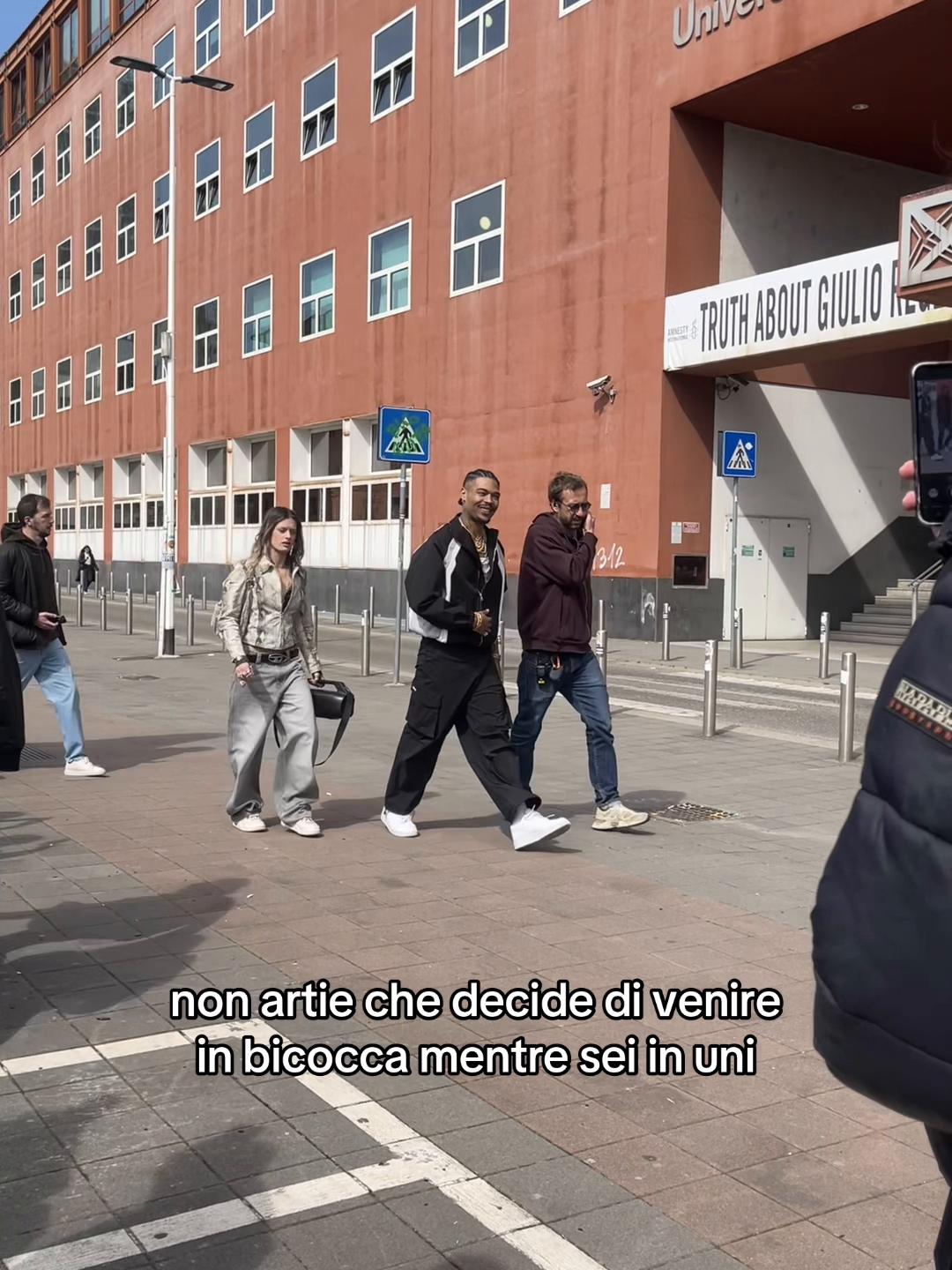 @moni
