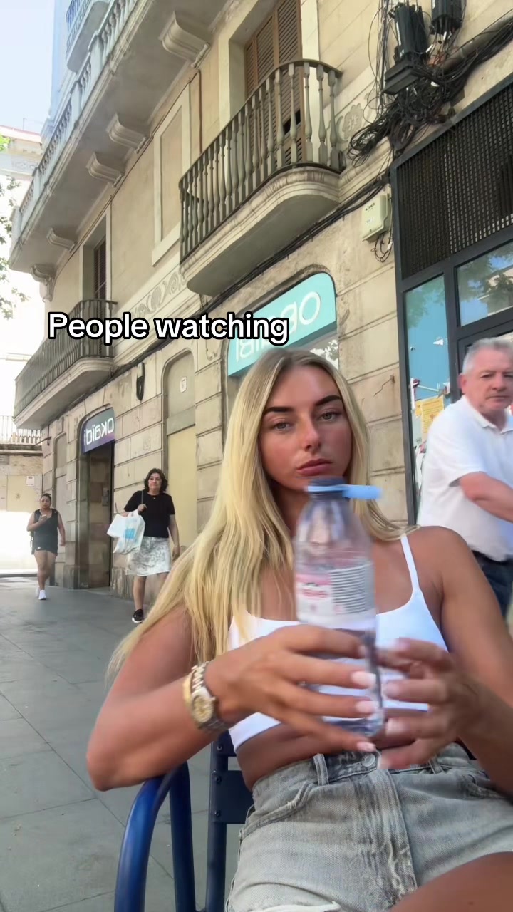 @chloehollyboyle