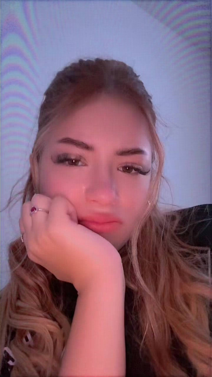 @Zahide de România😈