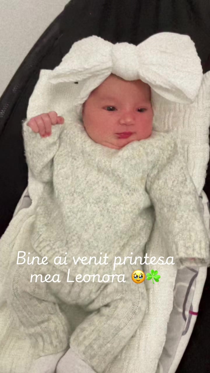 @☘️Lusyriana❤️leonora☘️👩&zwj;👧&zwj;👧