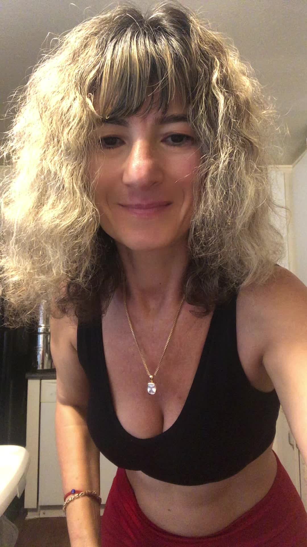 @Bella