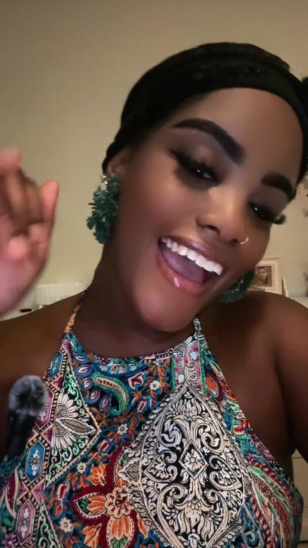 @Supharmy Hooi Isenia 🔐🧿💍🥂