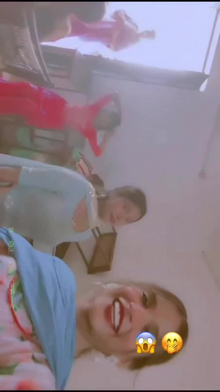 @Yeh Kali Kali ankhe 👀