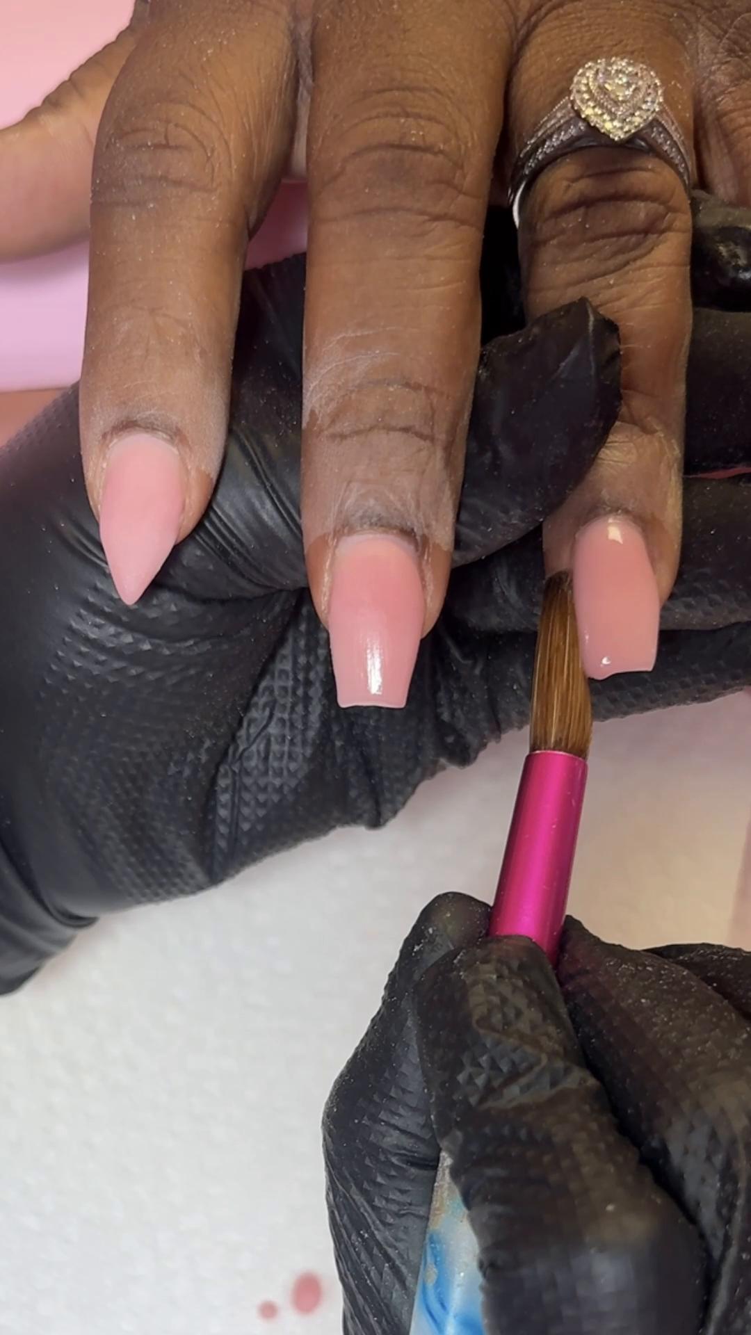 @Baldheadnailtech
