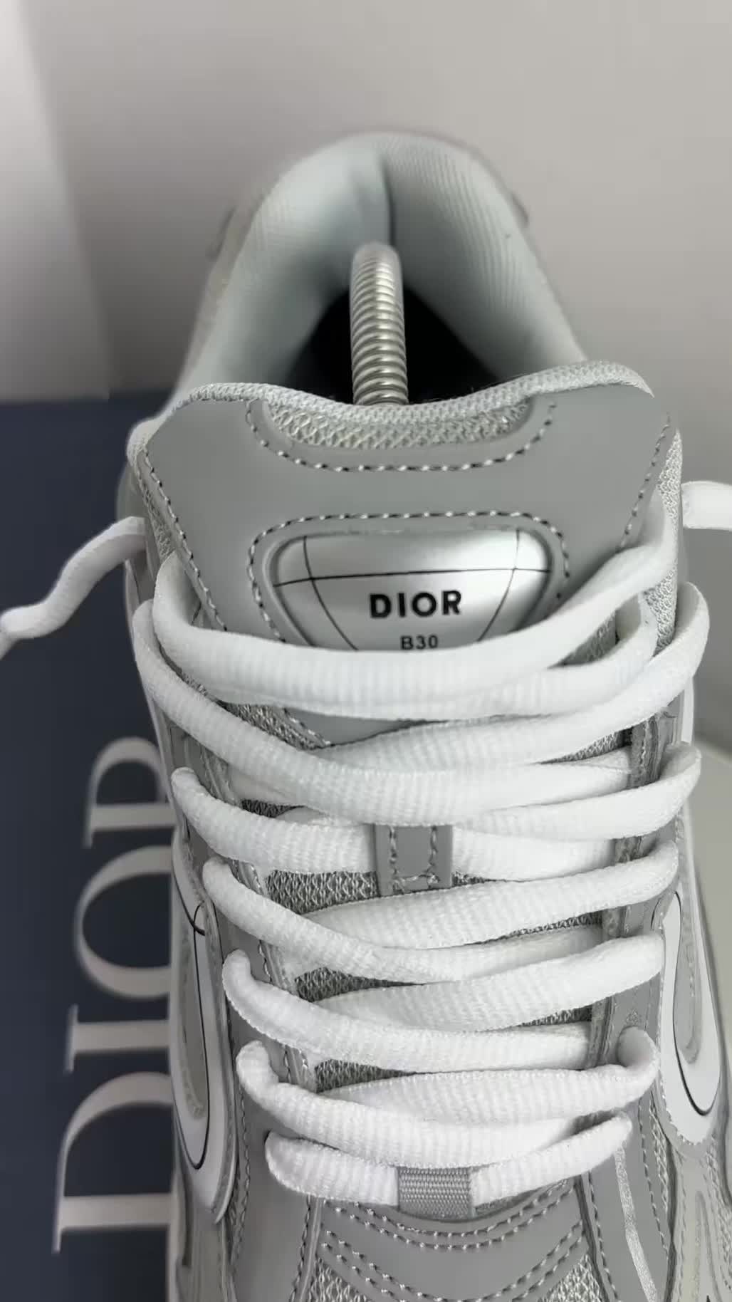@Apex Sneakers