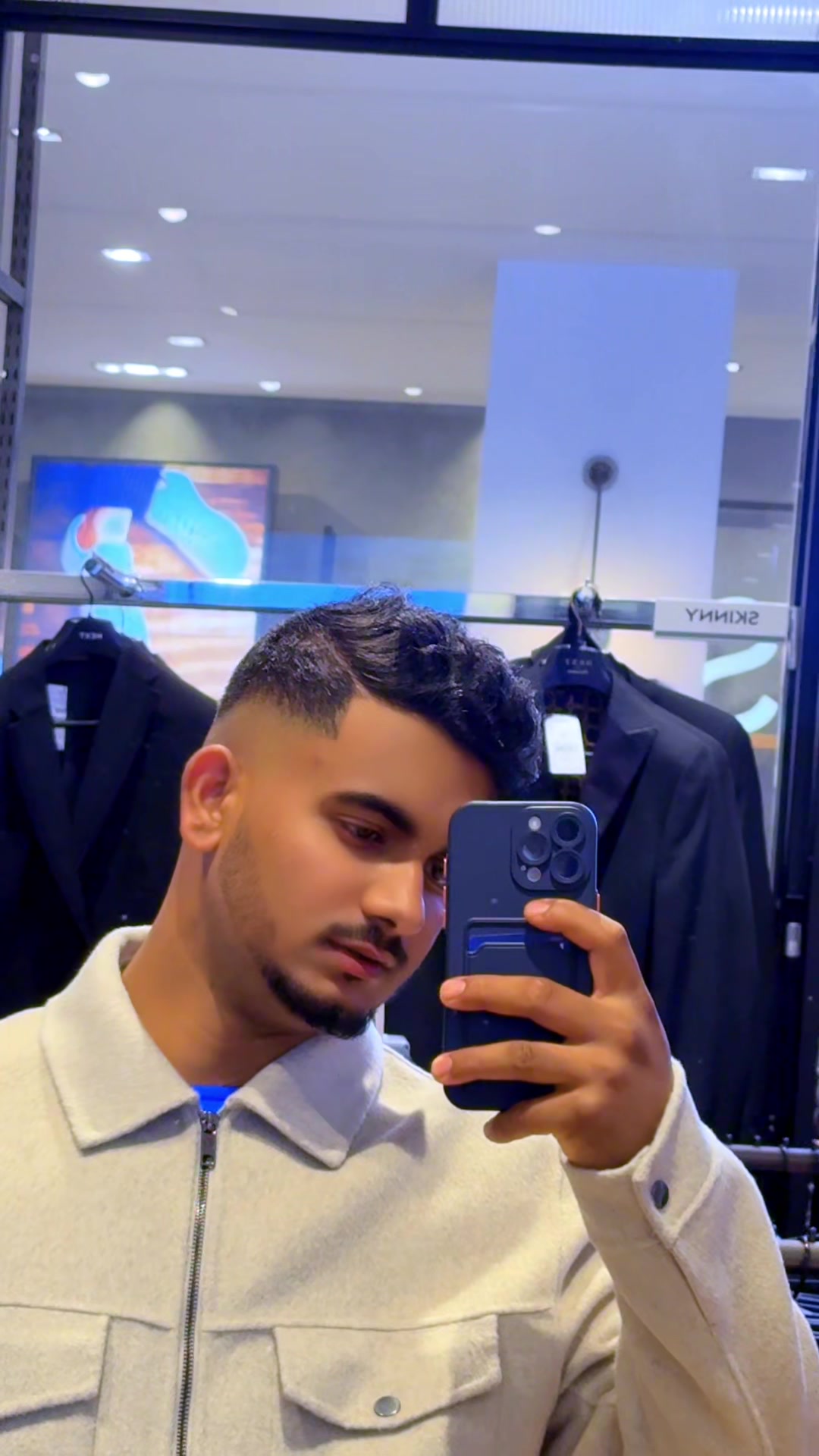@Moinul009🏴🇬🇧