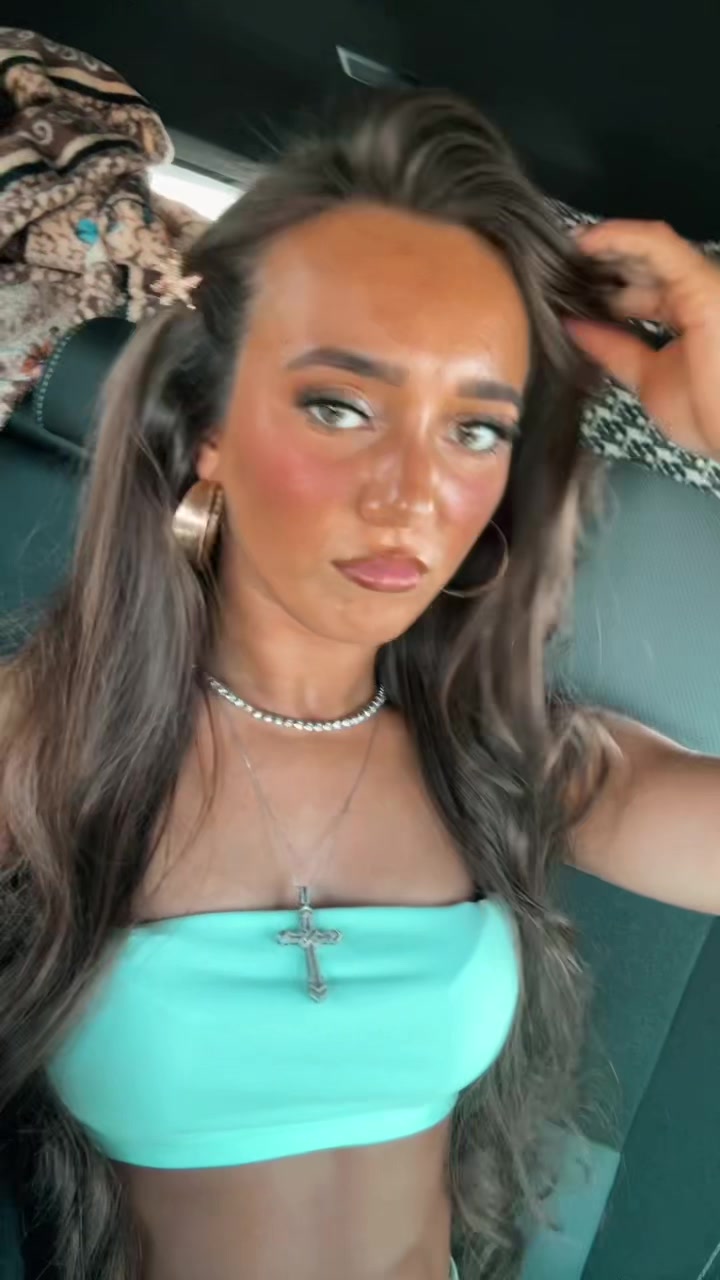 @𝐌