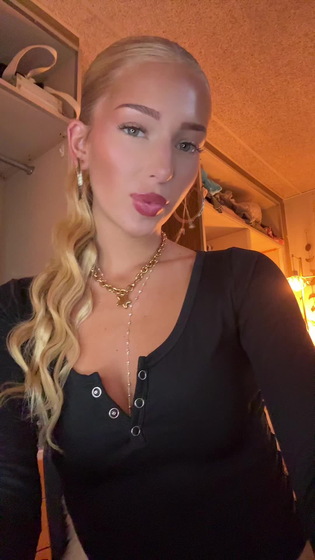@zo&euml;