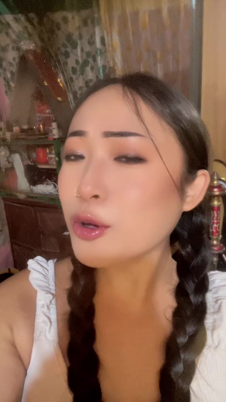 @Sabrina Kerungma