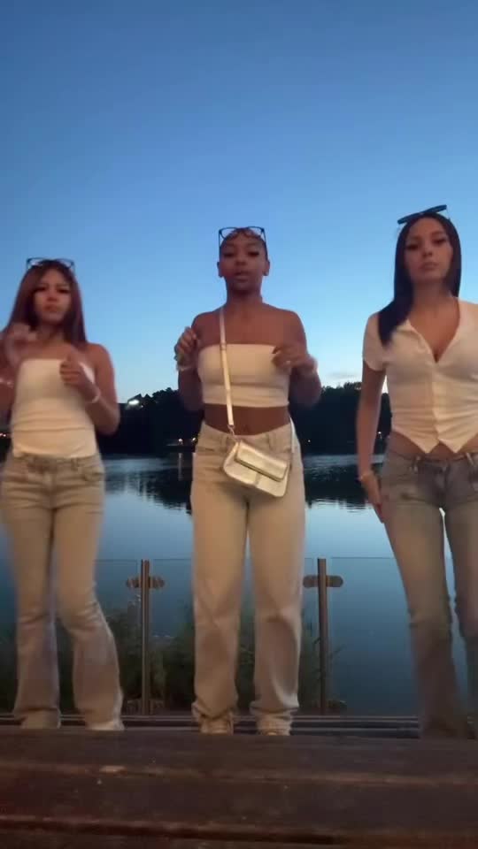 @𝐭𝐞𝐞𝐬𝐬𝐩𝐚𝐦ꨄ