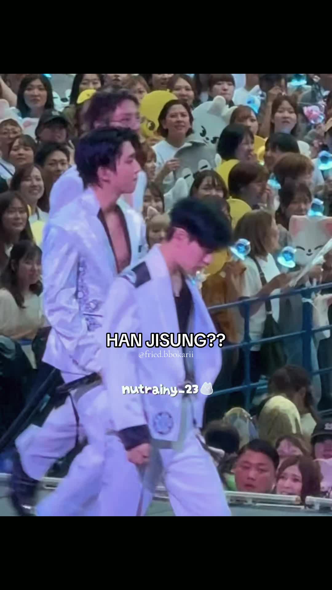 @︎