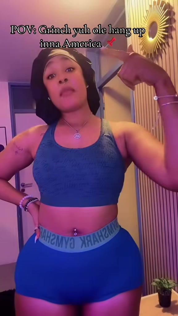 @QueenyAndShay 🏳️&zwj;🌈