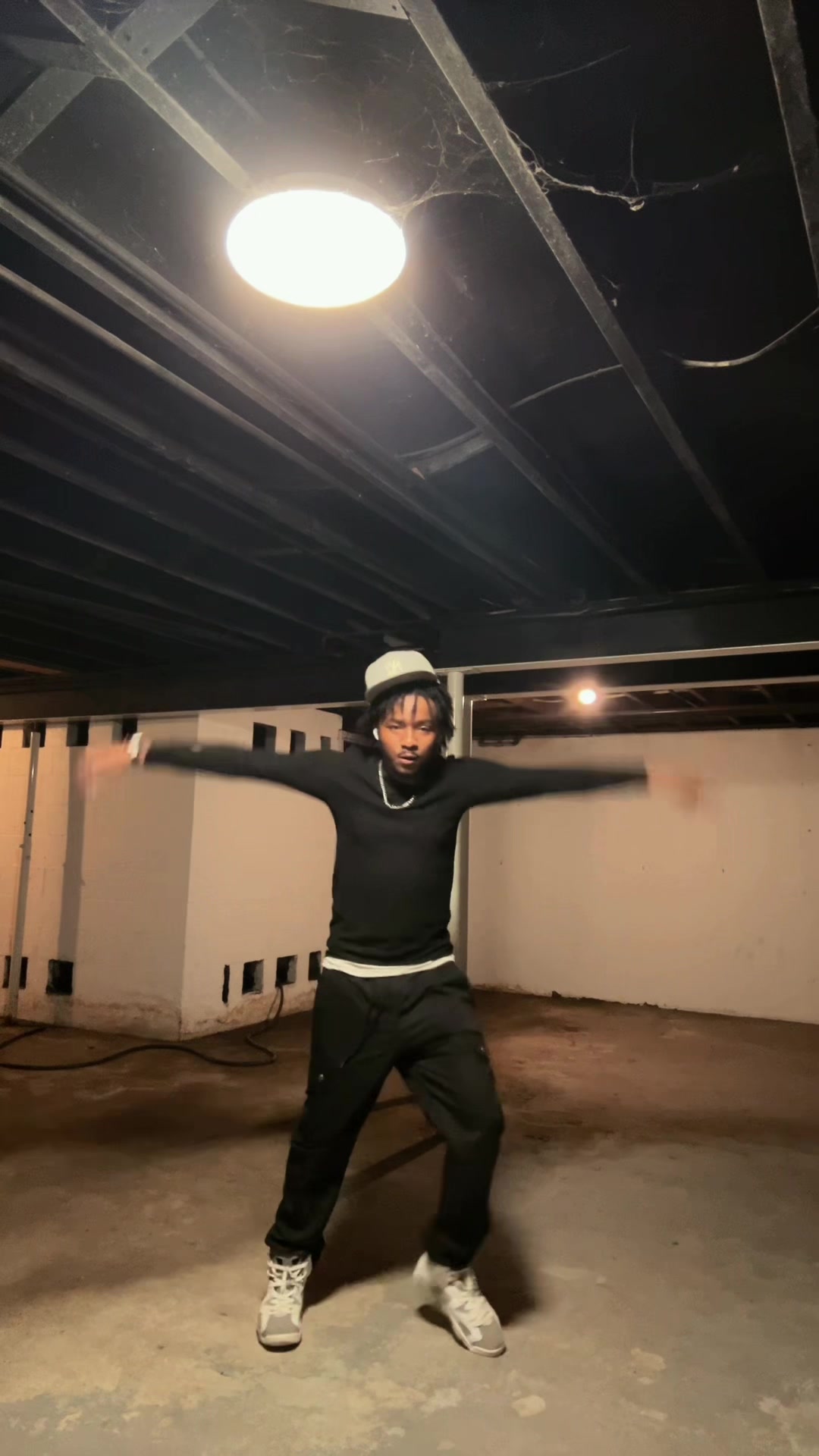 @Money Means Go🇹🇹🕷️