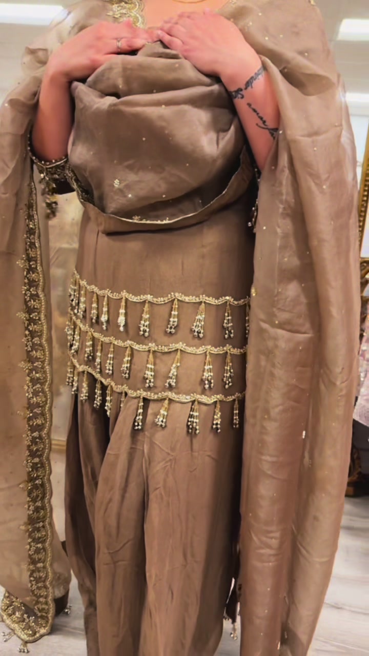 @evotique