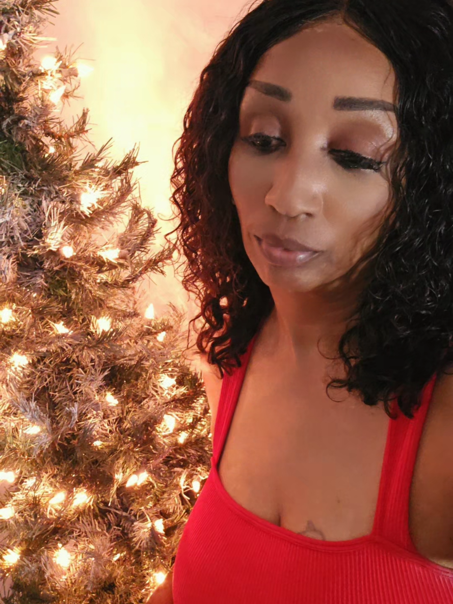 @Tee The Ageless Beauty