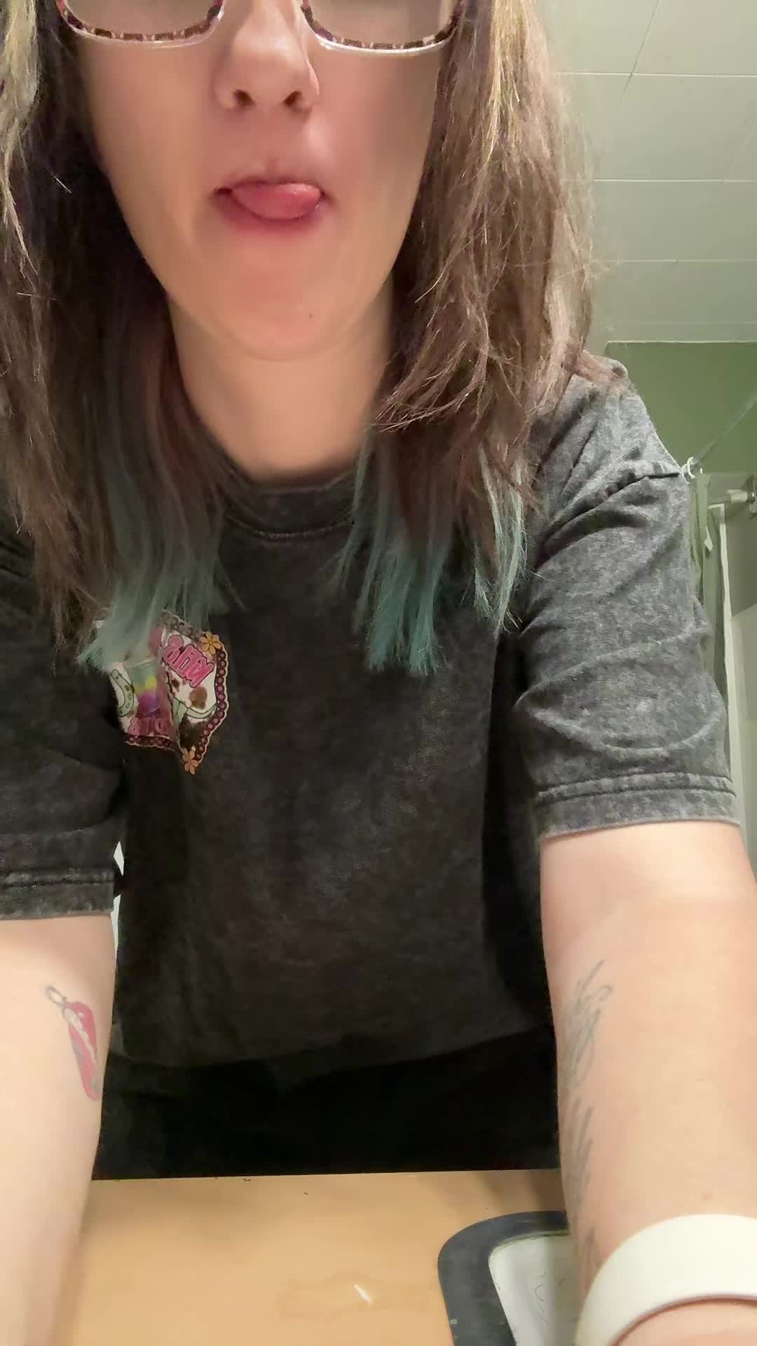 @💕Tori 🐐💚🦊