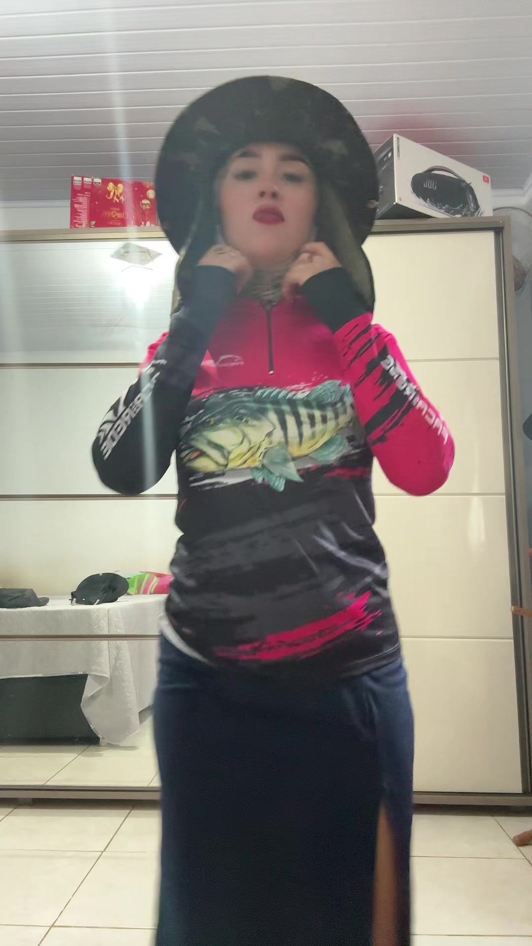 @annaramoss