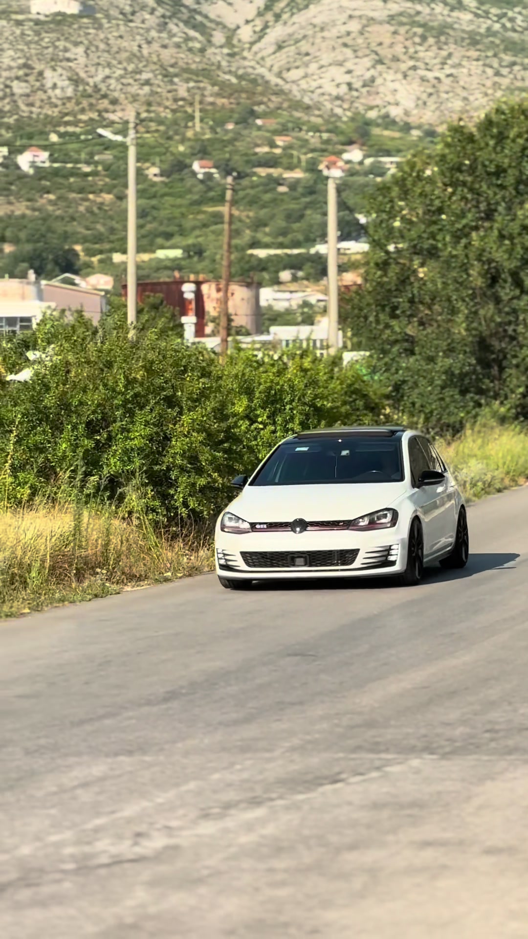 @WHITEGTI