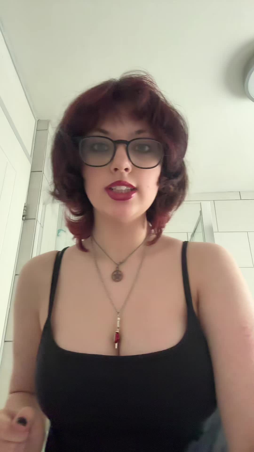 @izzy daisy