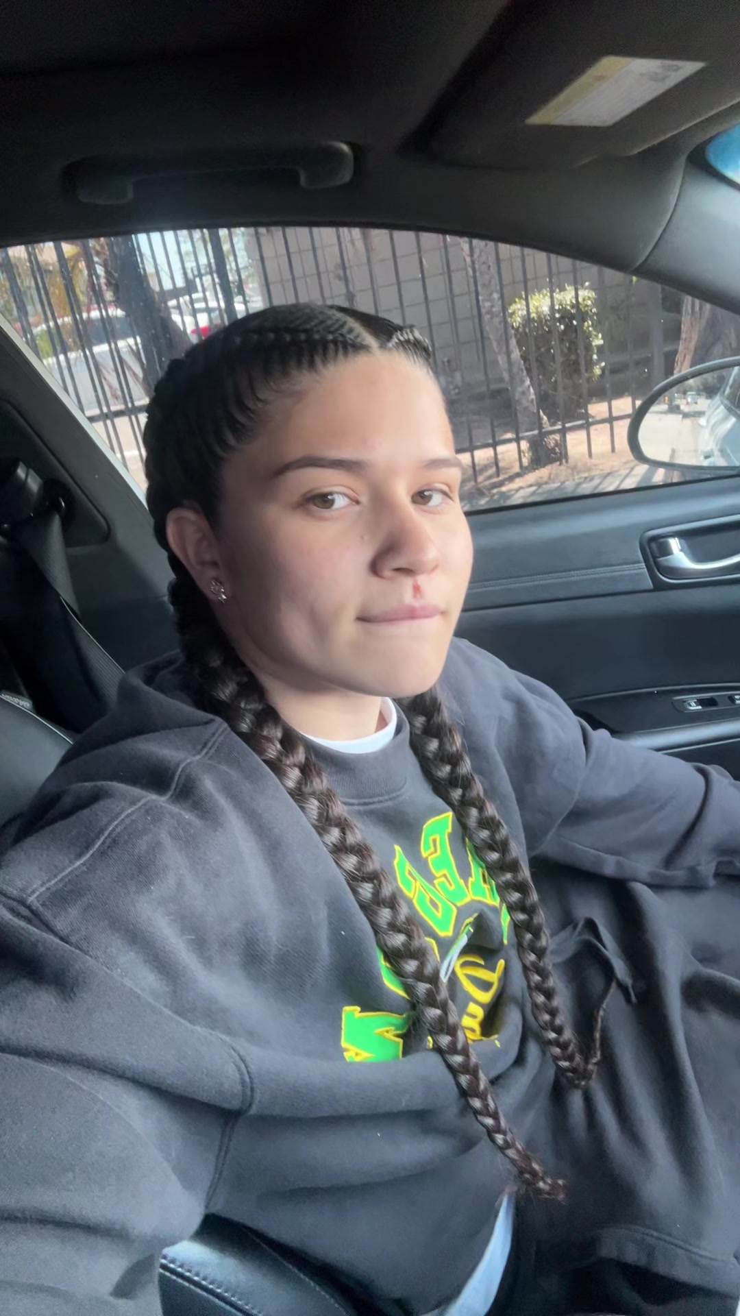 @isabella