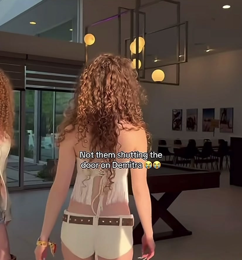 @Ava Oakley