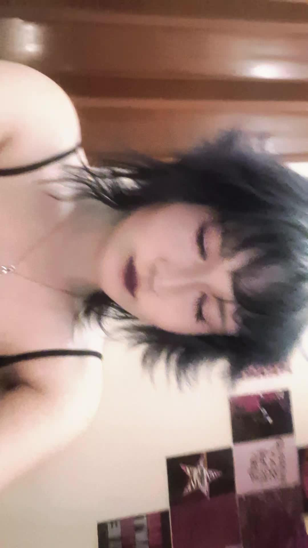 @โใ