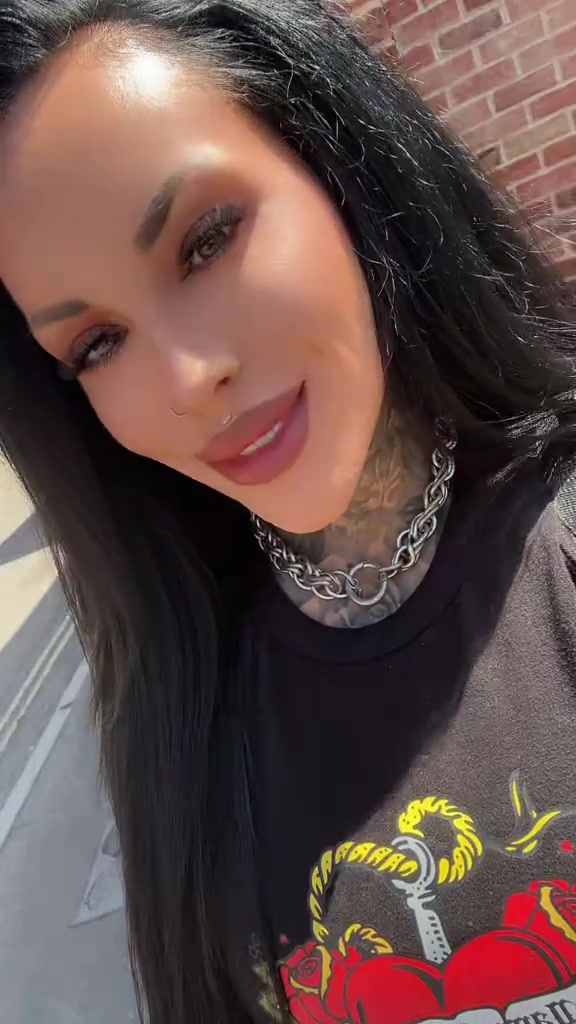 @thegothbarbie1