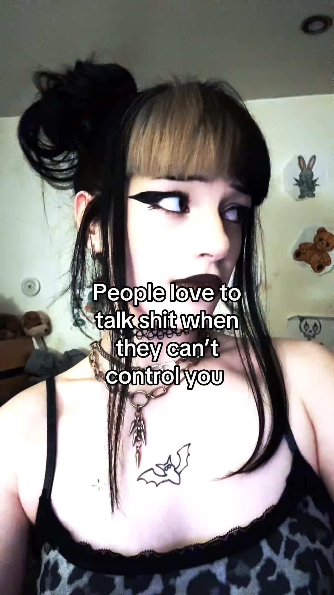 @𝓟𝓮𝓪𝓬𝓱𝔂 𝓙𝓪𝓼 🕷️