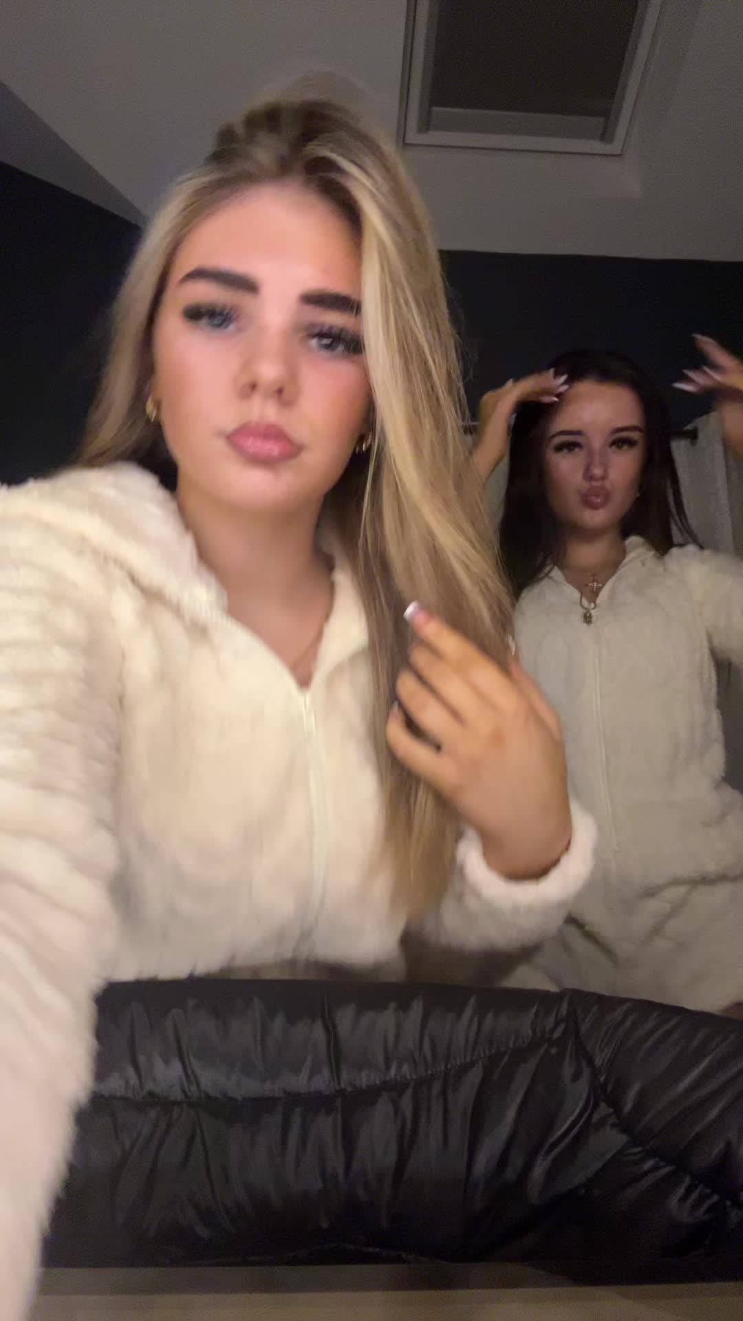 @poppykobrien