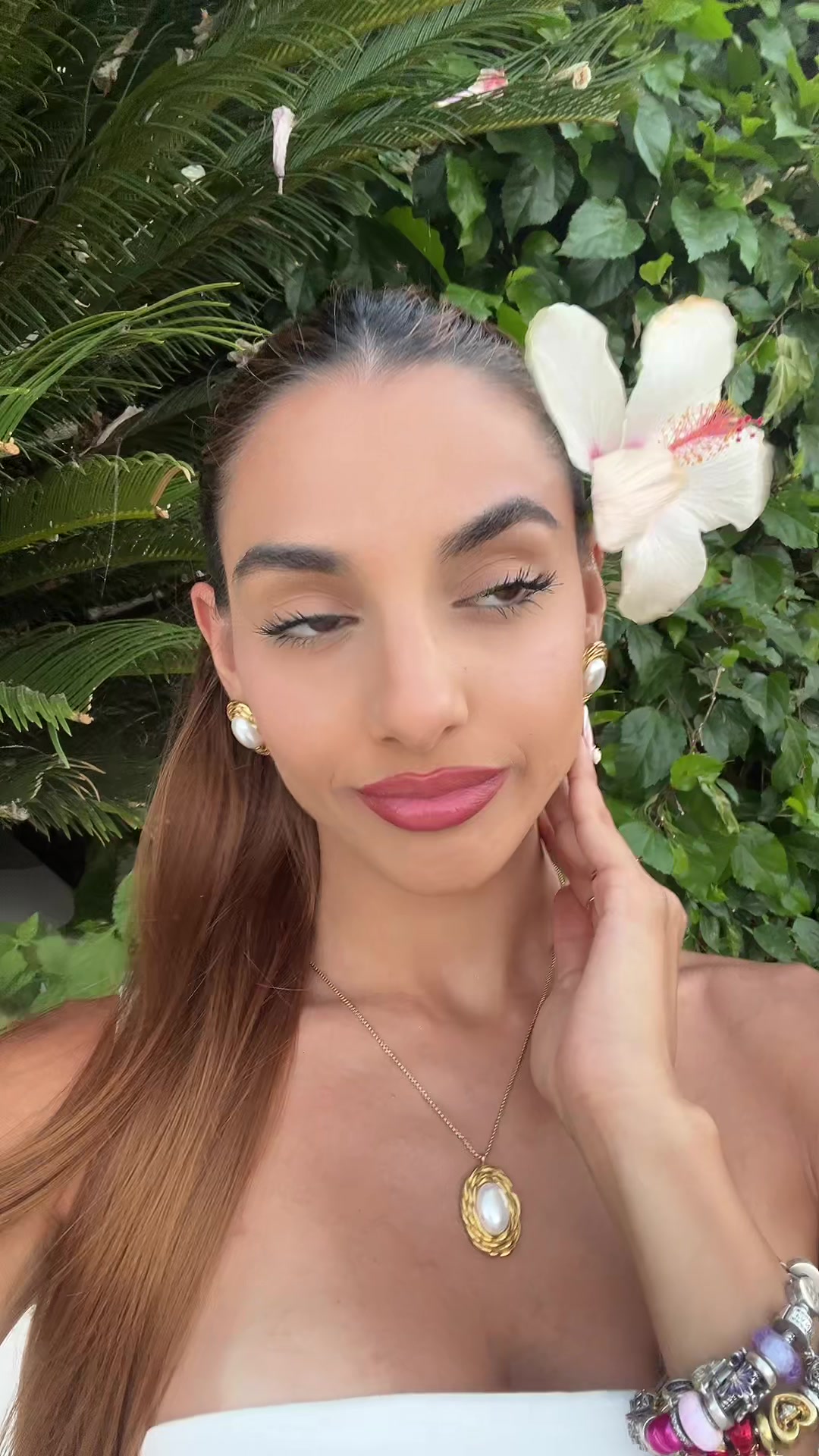 @Angelina