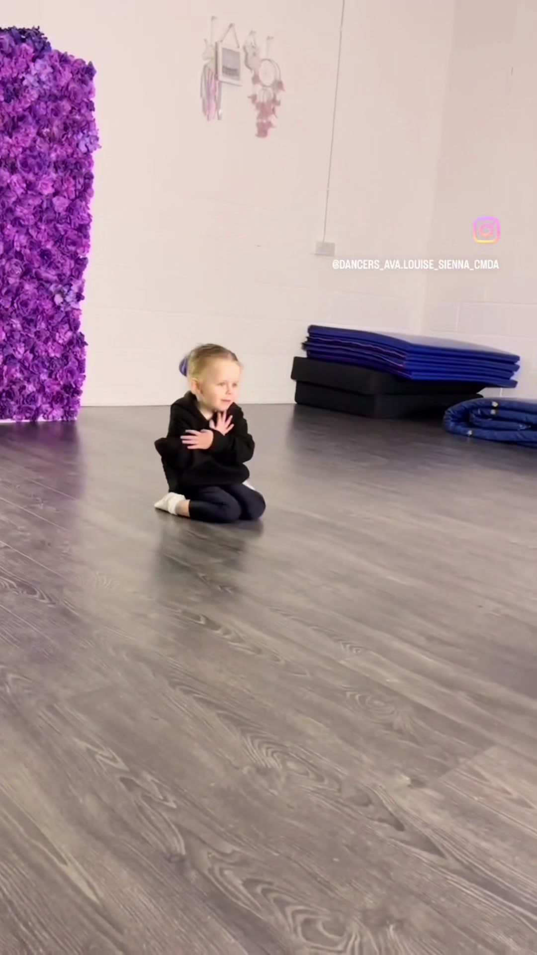 @Dancers Ava-louise and Sienna
