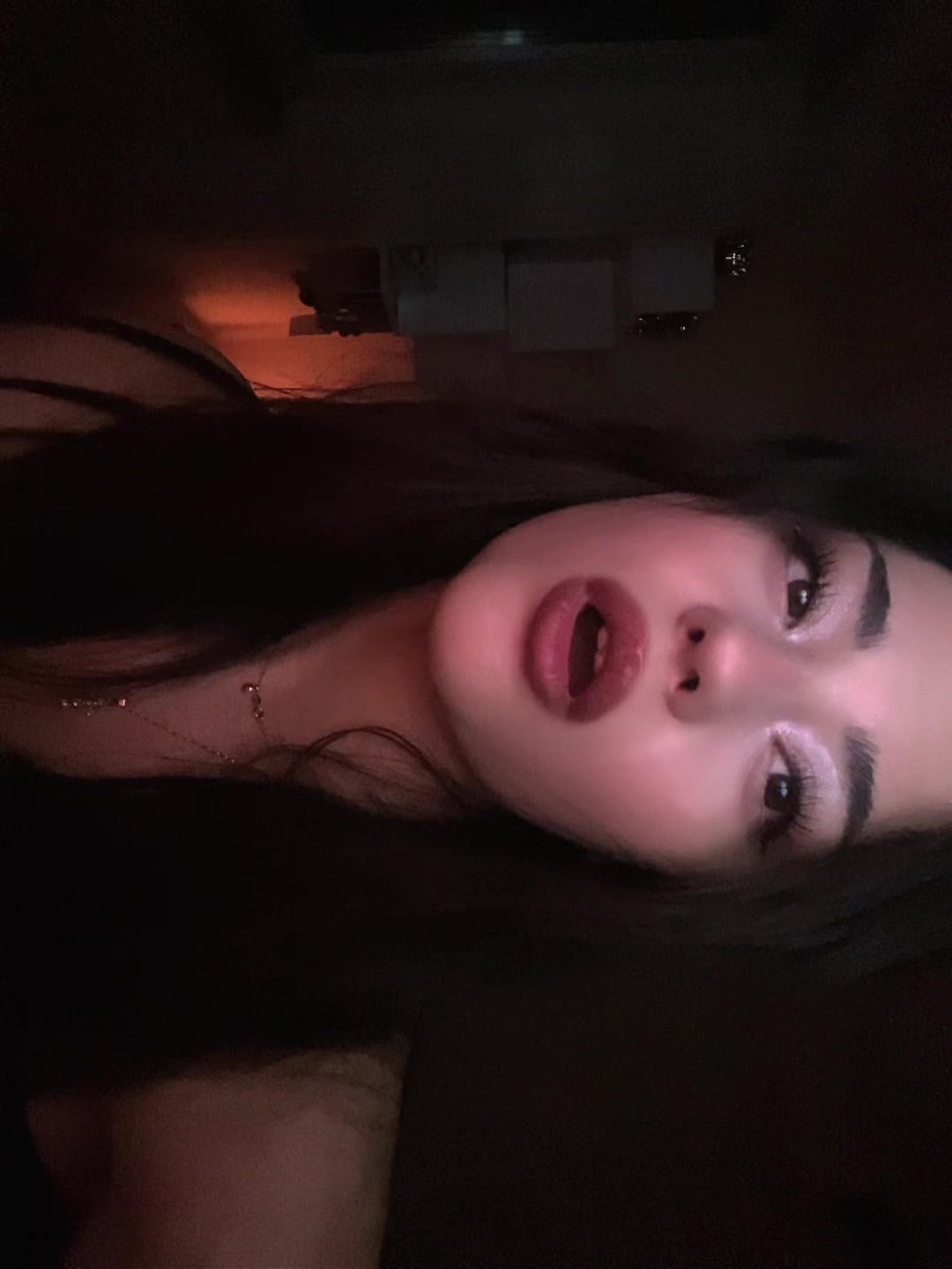 @bella