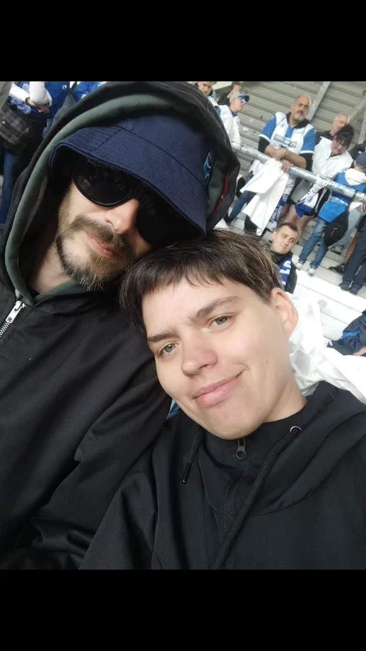 @Knochenfrau