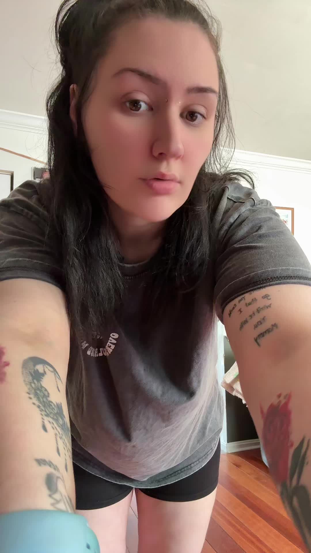 @Ashleyplusfour