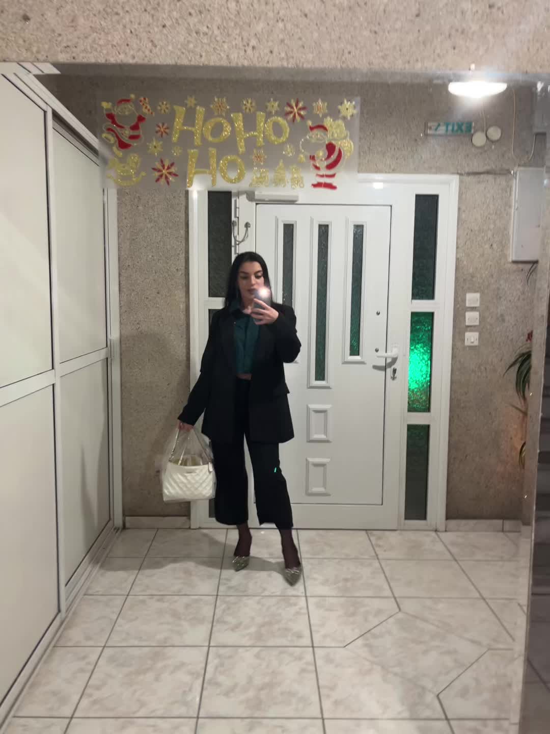 @kwnstantinaa