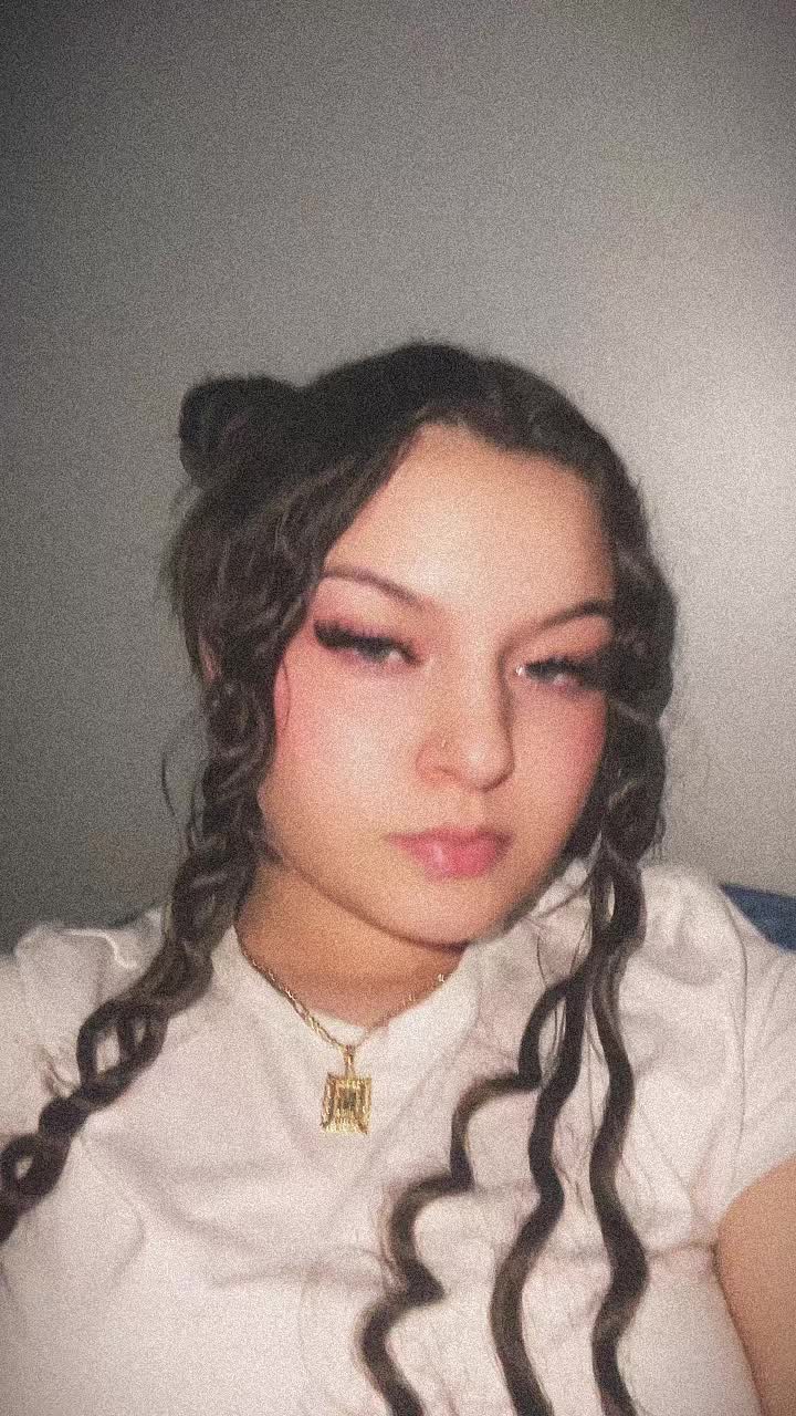 @Mia .🦋