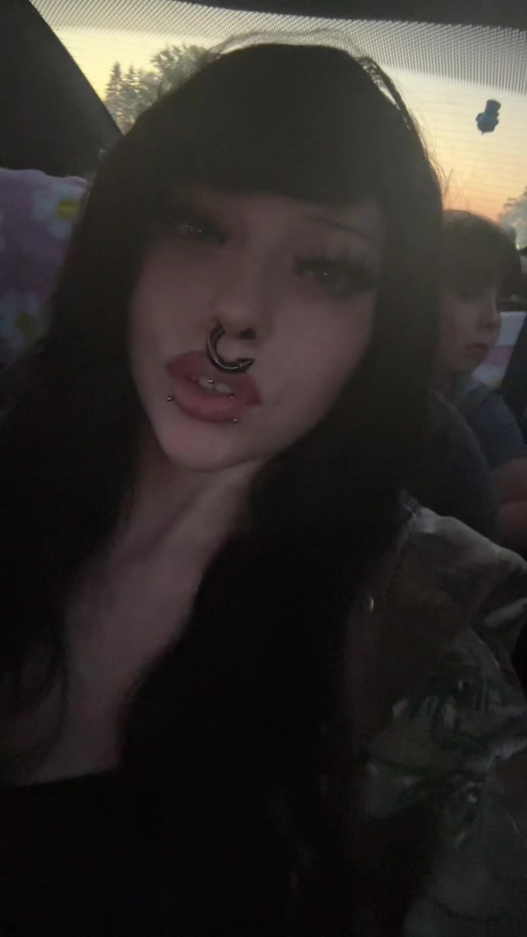 @adelais ྀིྀི