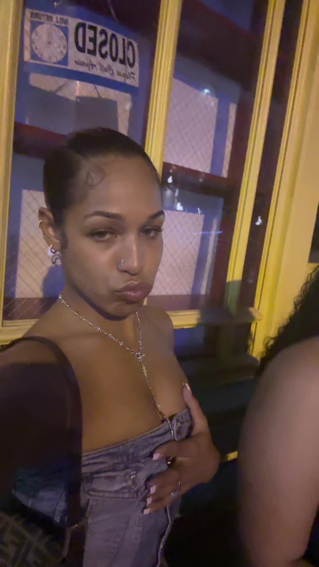 @e
