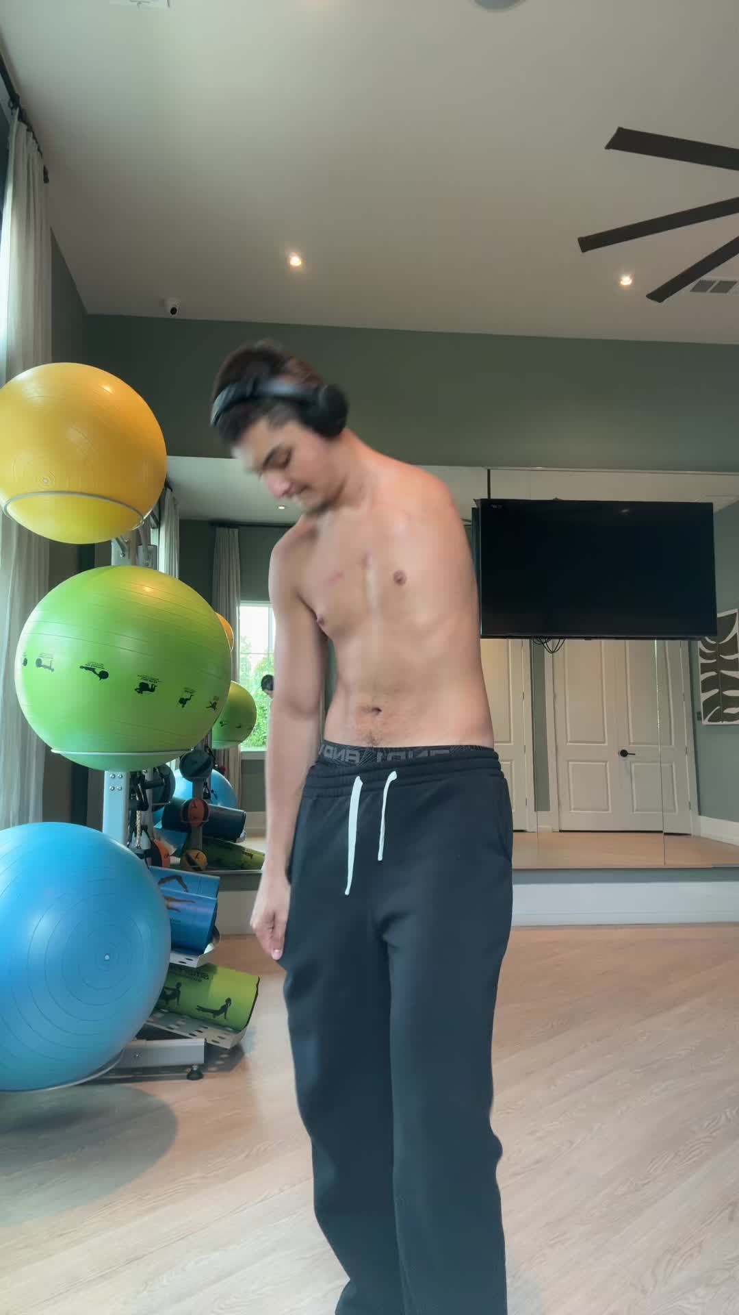 @onearmbeast