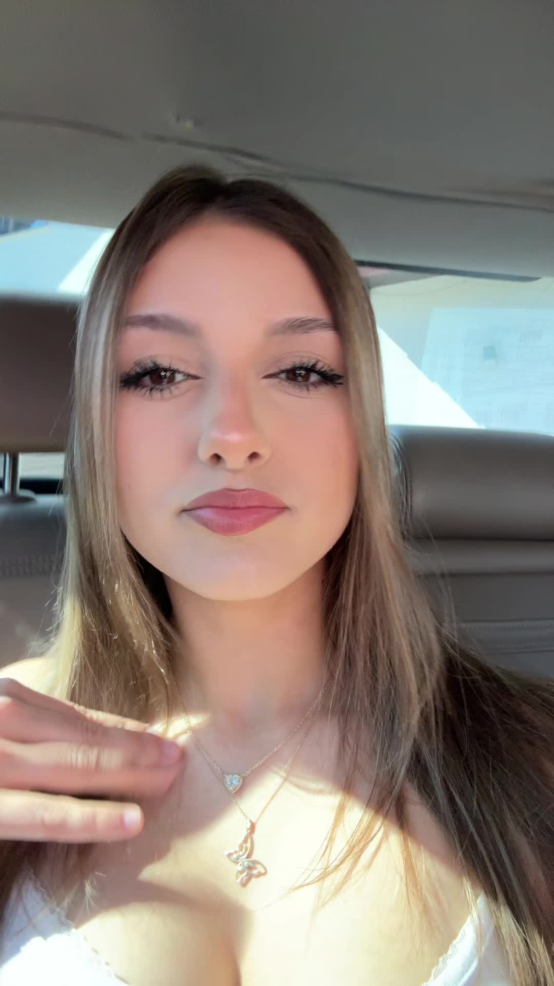 @𝓈𝒶𝓇𝒶🤍