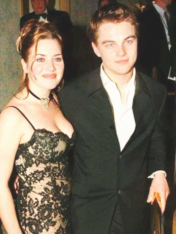 @Titanic Scene Vault