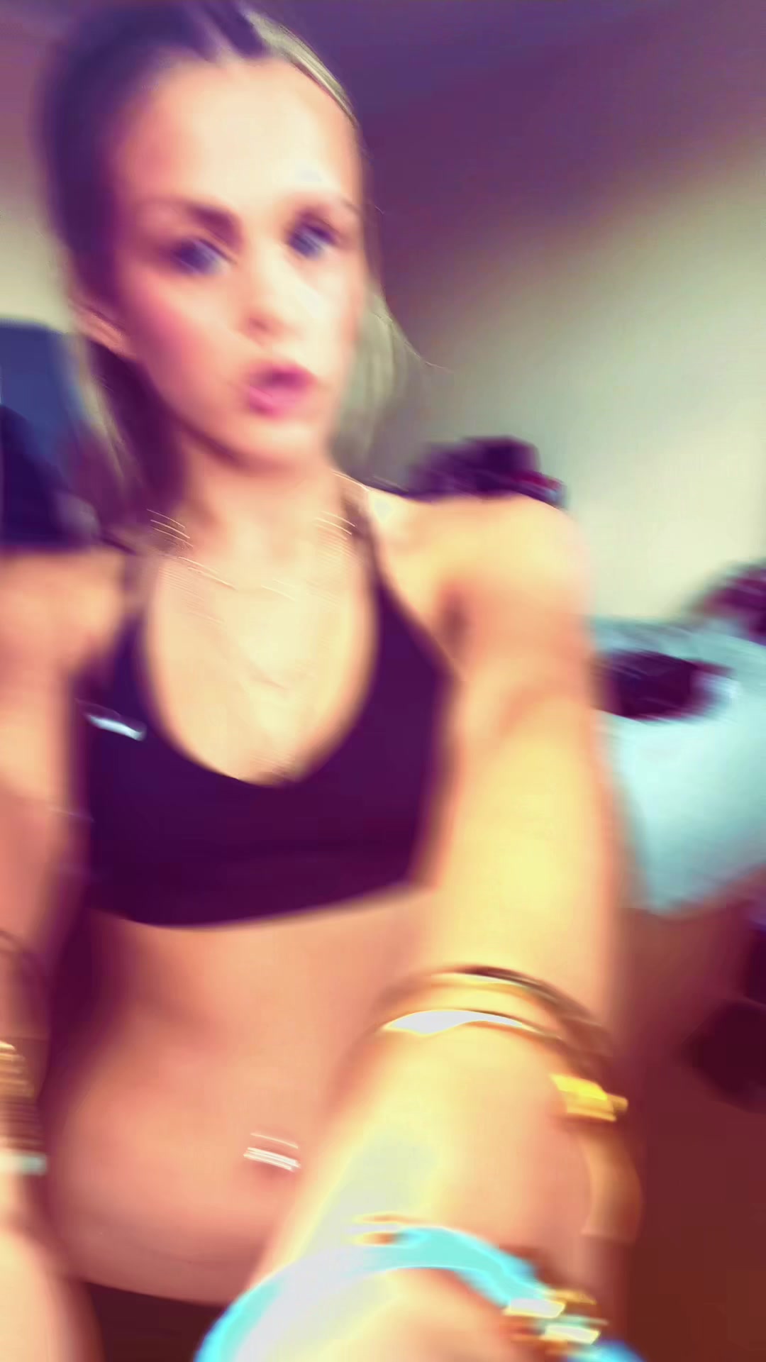@️